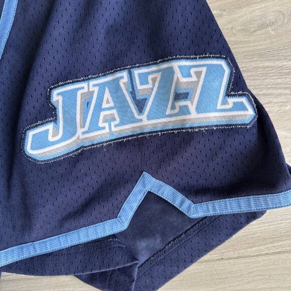VINTAGE ADIDAS NBA AUTHENTICS UTAH JAZZ SWINGMAN SHORTS MEN'S SIZE XL - Picture 5 of 13
